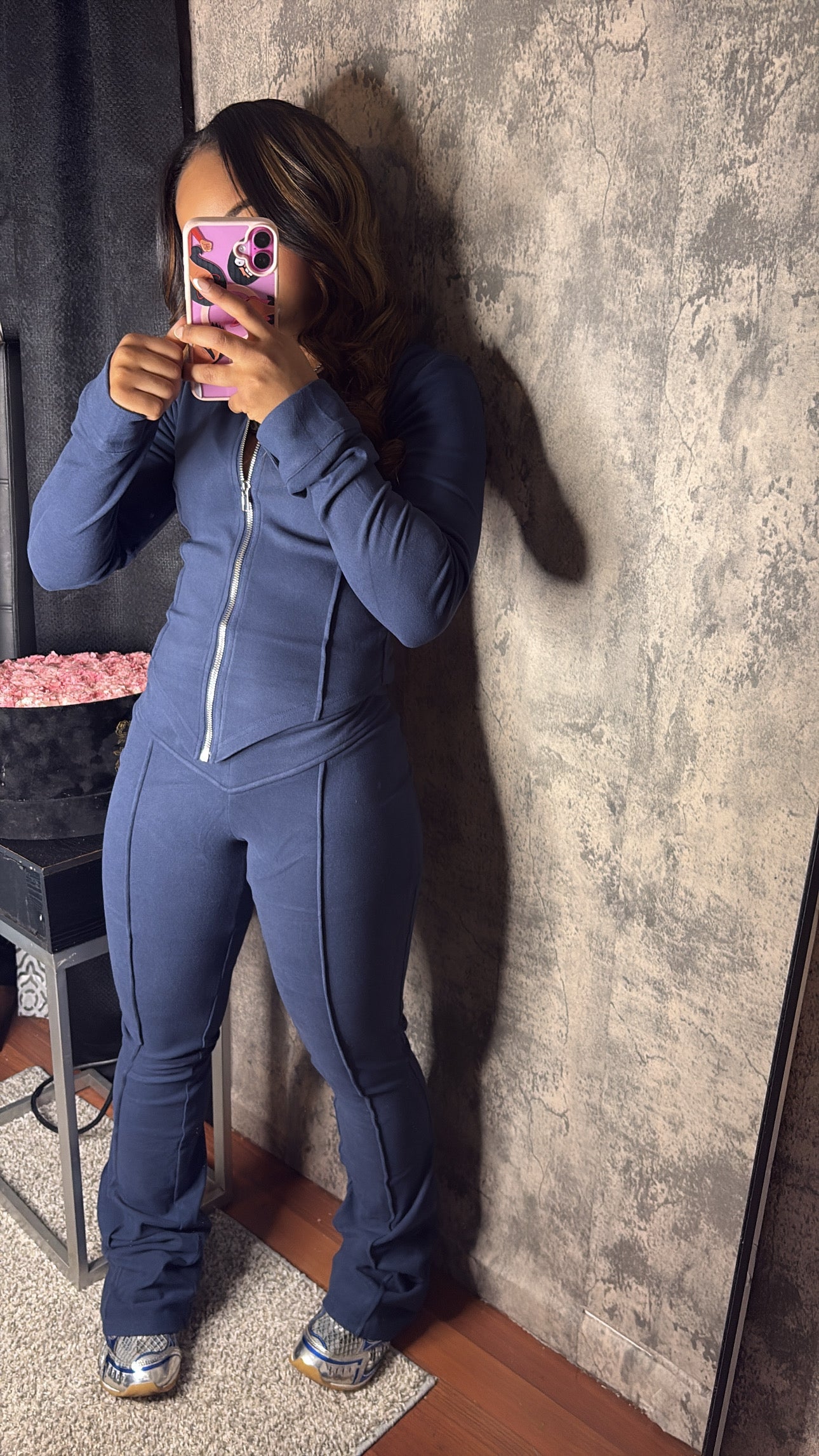 V cut jogger set
