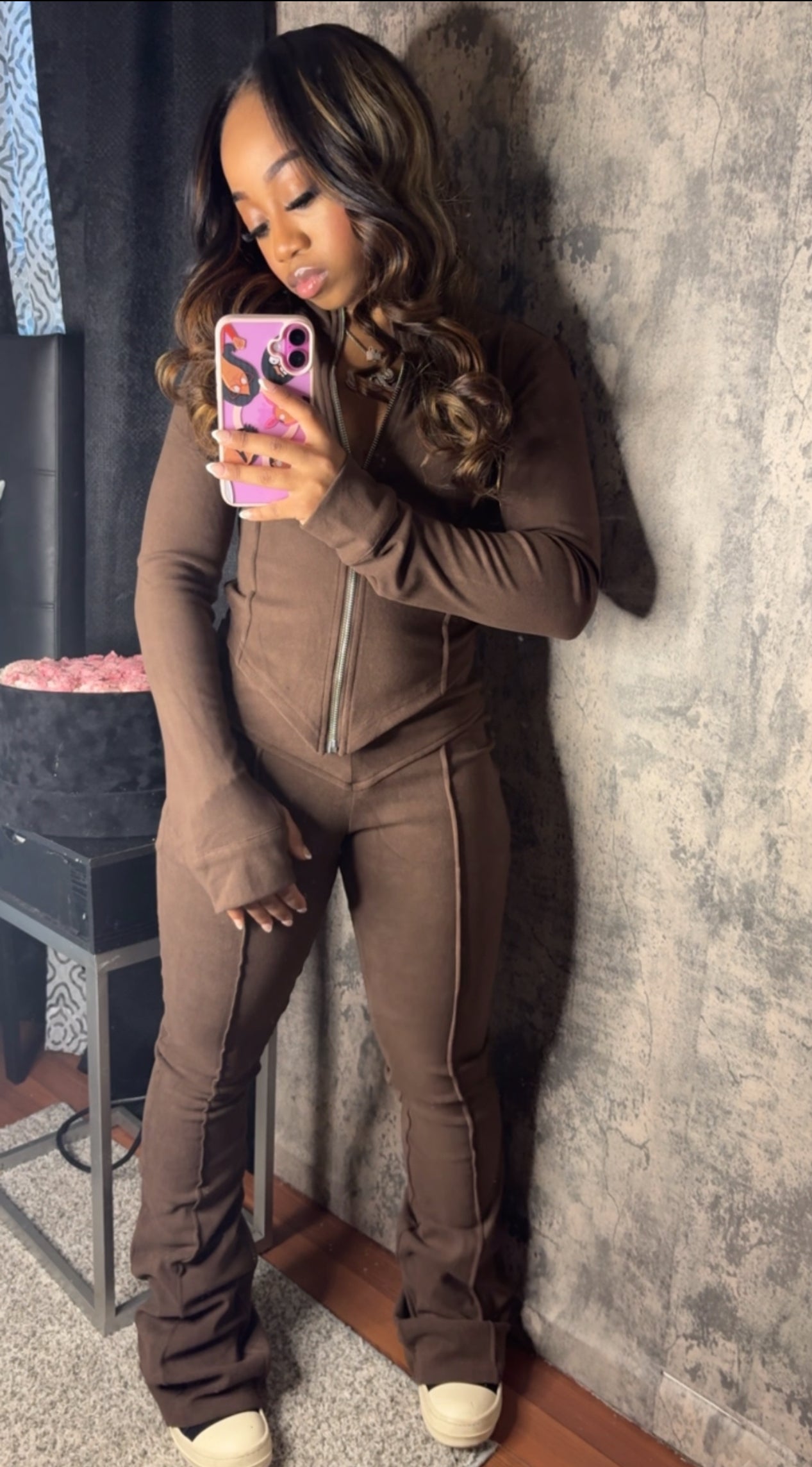 V cut jogger set
